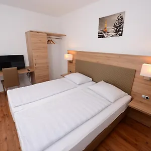Linde 3*, Stuttgart Germany